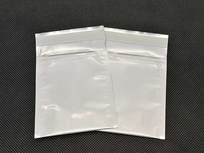 Aluminum foil envelope sticking bag